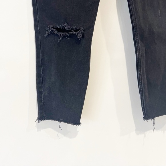 Abercrombie & Fitch High Rise Mom Jean - Picture 4 of 8